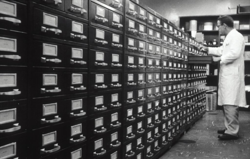 50 Essential Document Management Features That Drive Business Efficiency