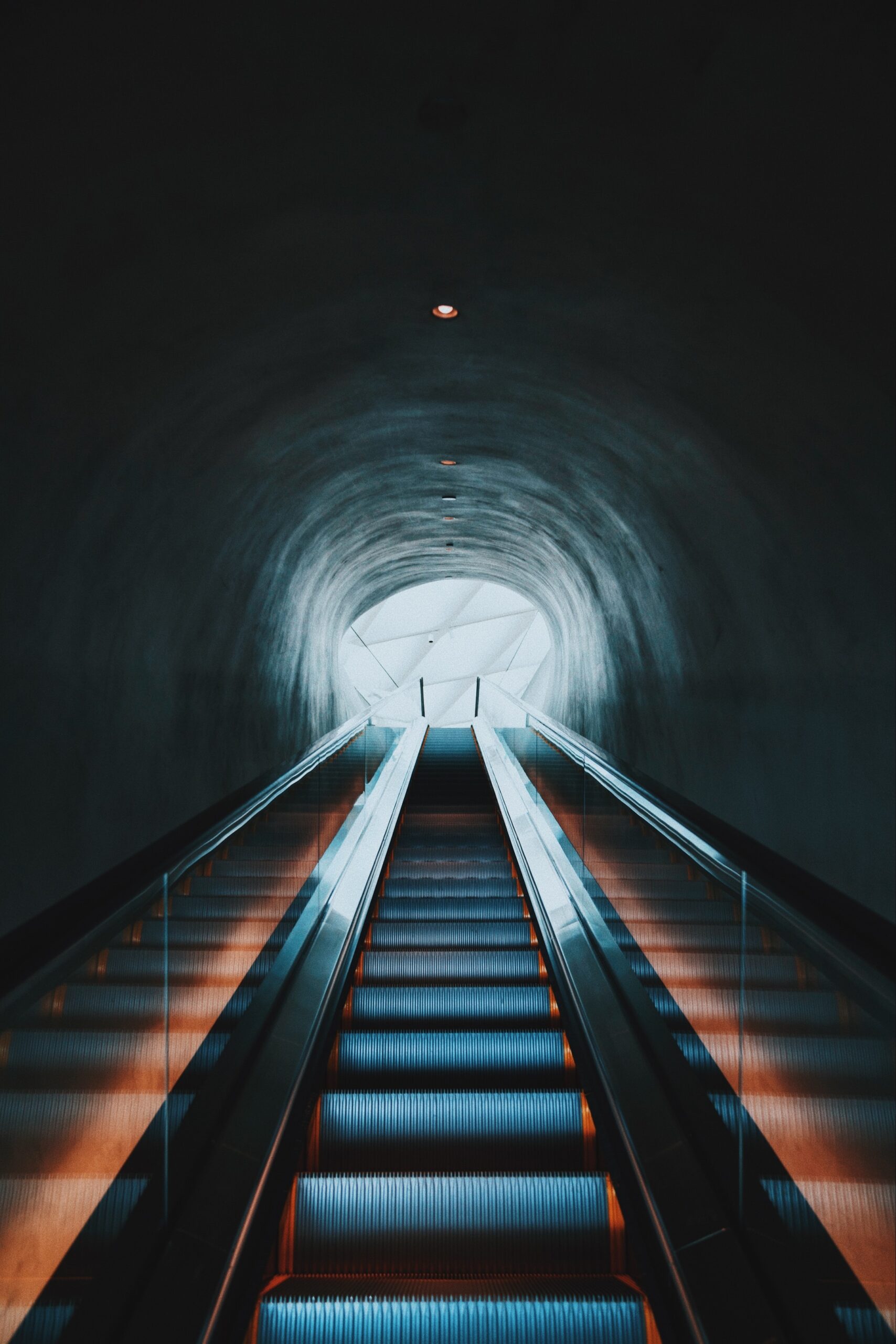 The 5 Business Scaling Walls: Why Growth Stalls and How to Break Through